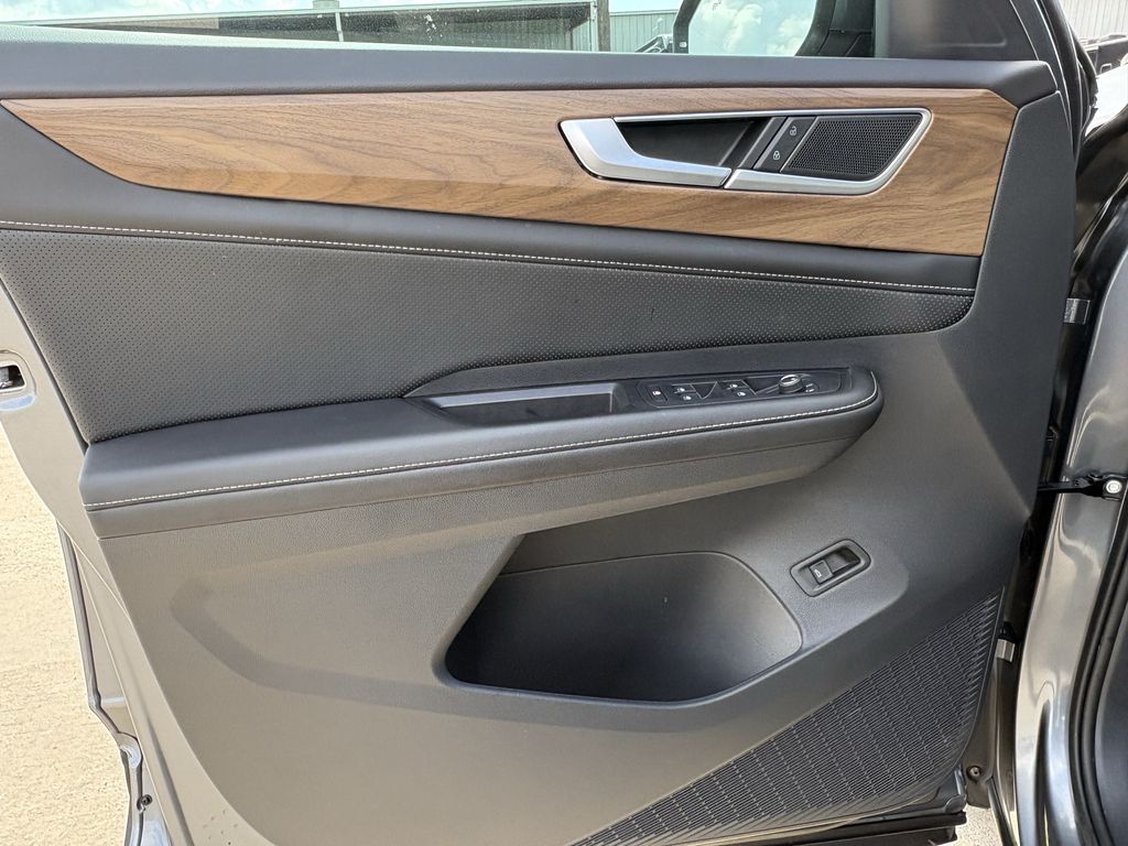 2024 Volkswagen Atlas 2.0T SE w/Technology Gray at AutoSavvy Houston Southwest