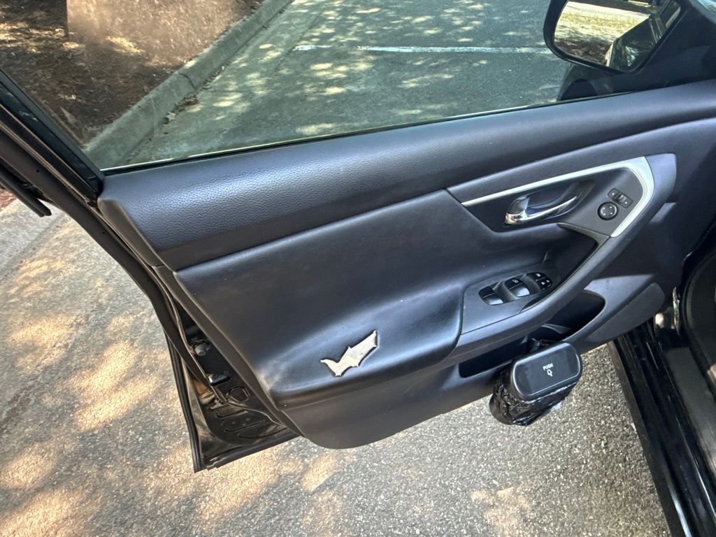 Used 2017 Black Nissan 2.5 S image 17