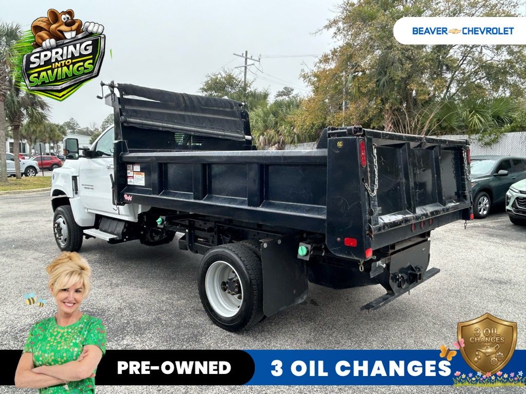 View vehicle photo 5