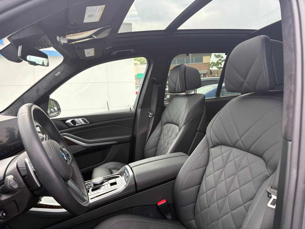 2025 BMW X5 xDrive40i