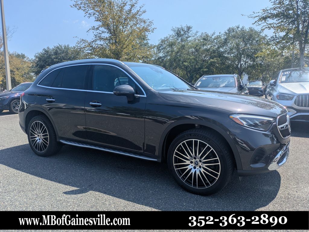 2025 Mercedes-Benz GLC 300 4MATIC