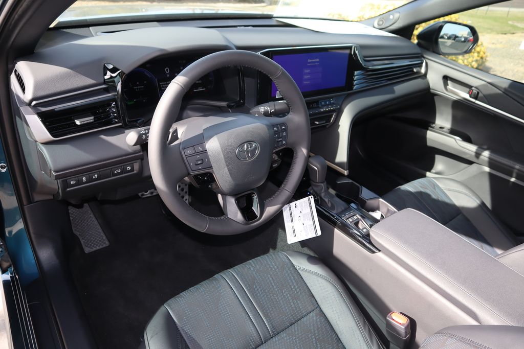 2025 Toyota Camry XSE 9