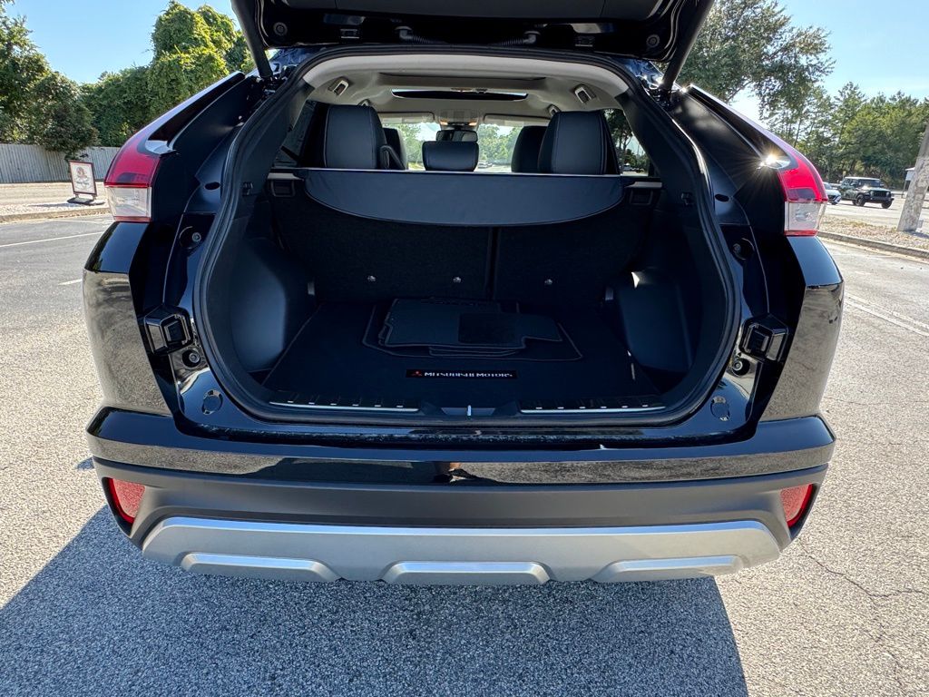 2025 Mitsubishi Eclipse Cross SE photo 9