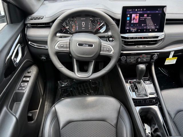 2026 Jeep Compass Latitude Altitude - Photo 17