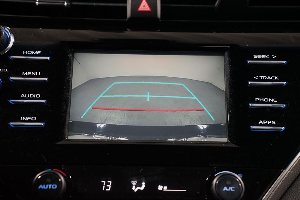 Thumbnail: 2018 Toyota Camry - 19