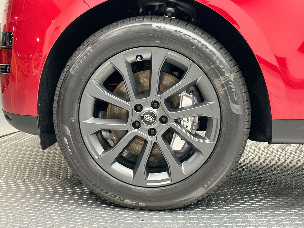 2025 Land Rover Range Rover Sport SE 4