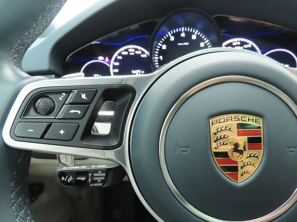 2023 Porsche Cayenne E-Hybrid 13