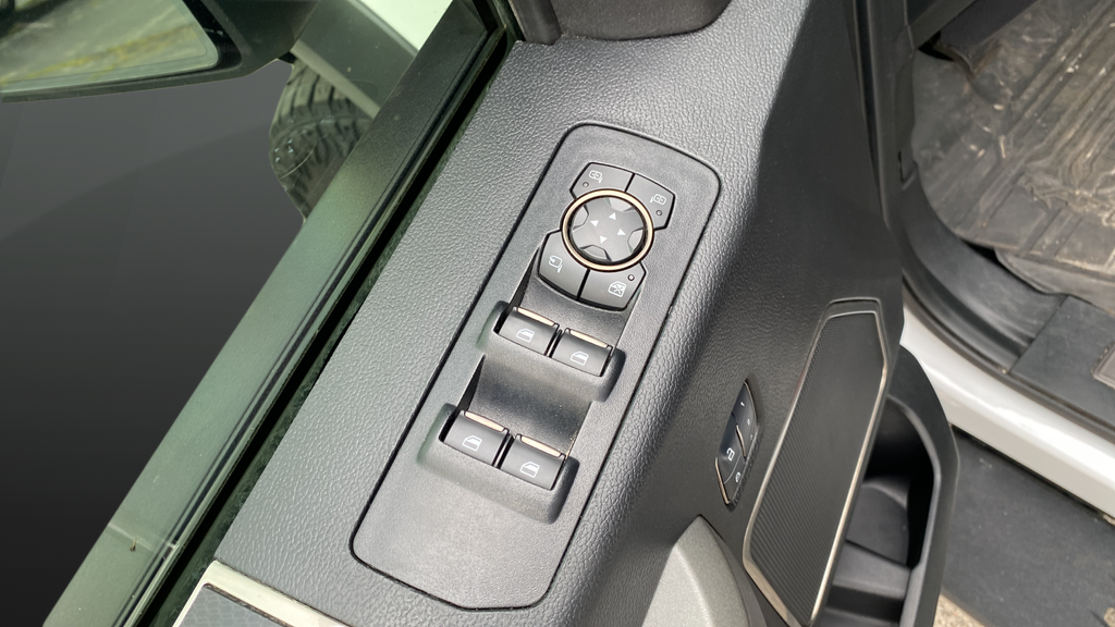 Used 2018 Oxford White Ford Raptor image 21