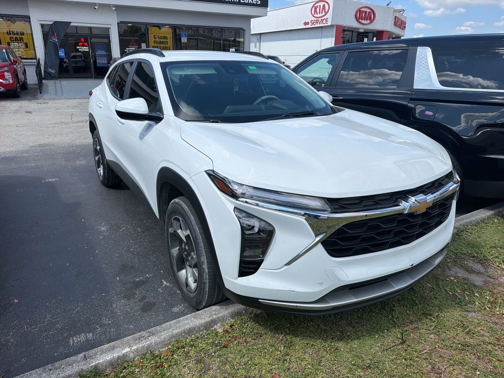 2024 Chevrolet Trax LT's photo