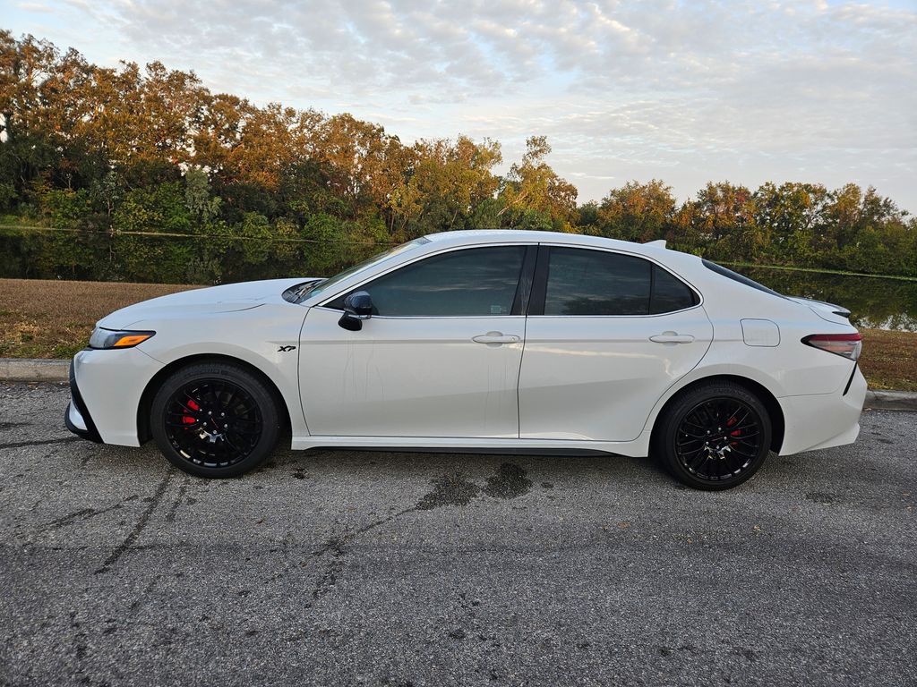 2024 Toyota Camry SE 2