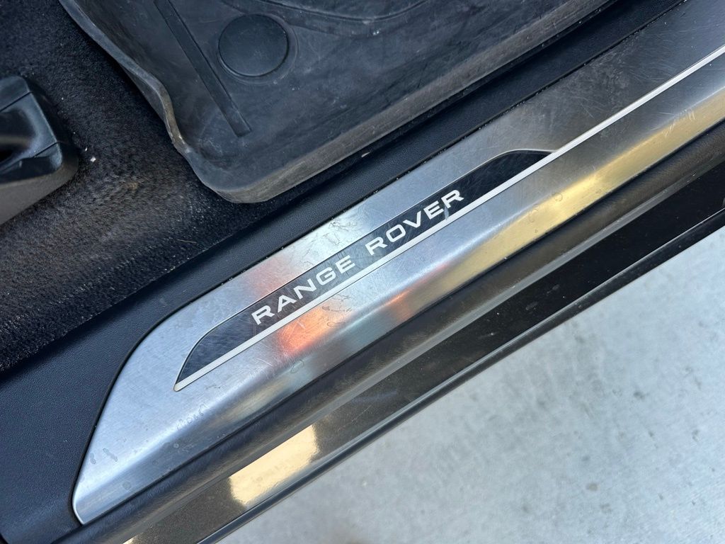 Thumbnail: 2023 Land Rover Range Rover Sport - 23