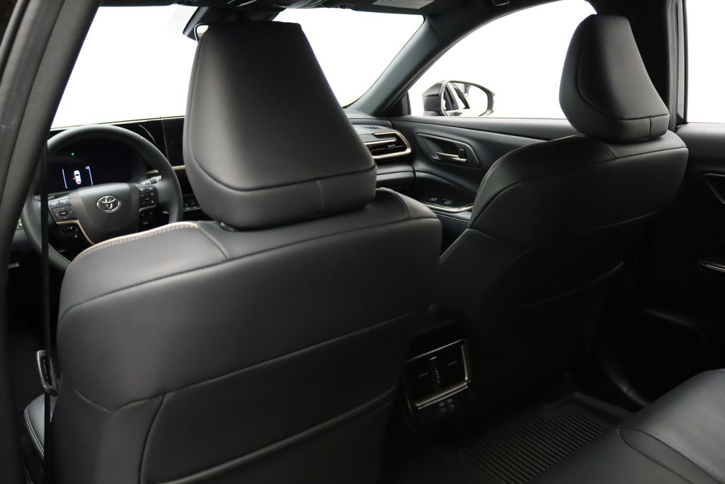 Thumbnail: 2025 Toyota Crown Signia - 20