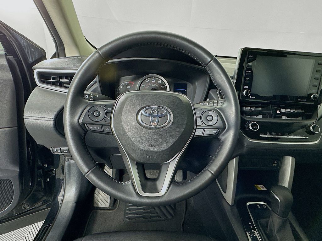 Thumbnail: 2022 Toyota Corolla Cross - 11