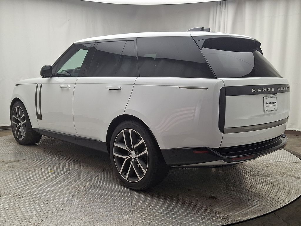 Thumbnail: 2024 Land Rover Range Rover - 6