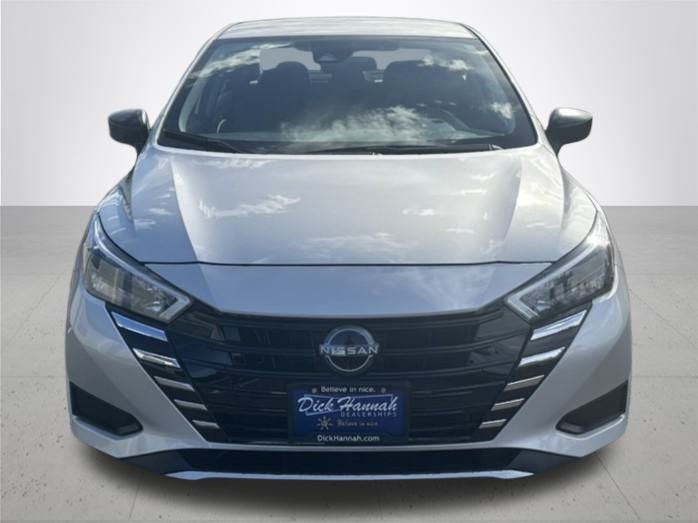 2025 Nissan Versa 1.6 S photo 3