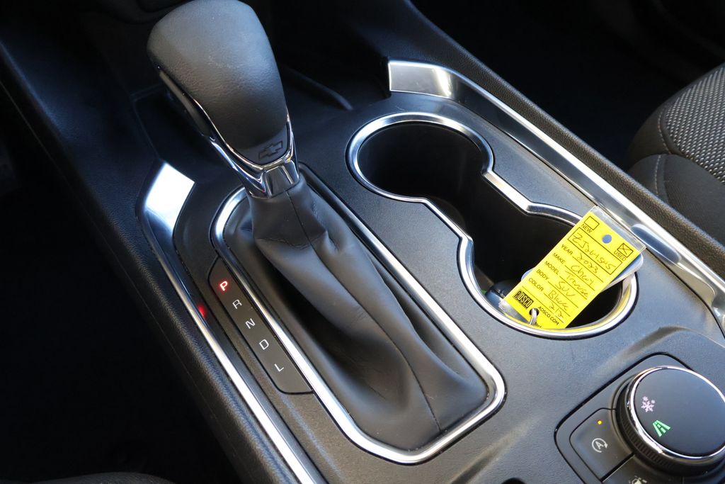 Thumbnail: 2023 Chevrolet Traverse - 22