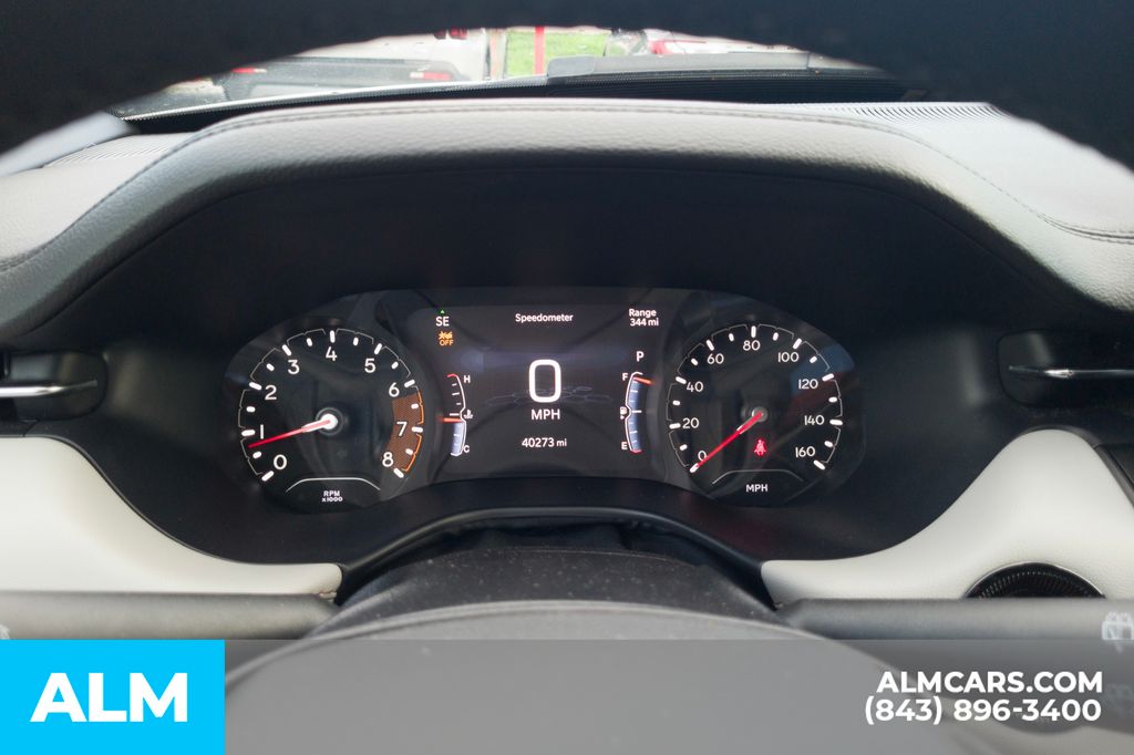 Used 2025 Silver Jeep Limited image 14