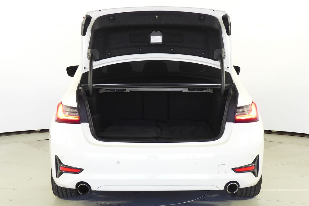 Thumbnail: 2021 BMW 3 Series - 10