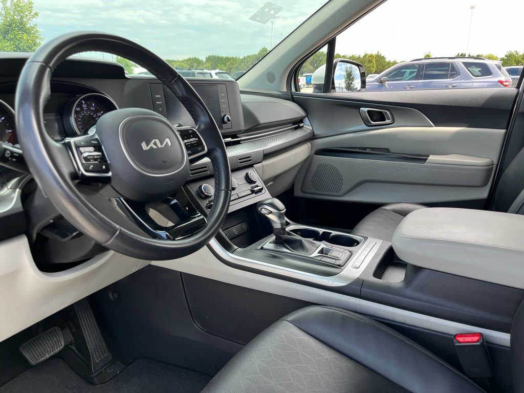Thumbnail: 2024 Kia Carnival - 18