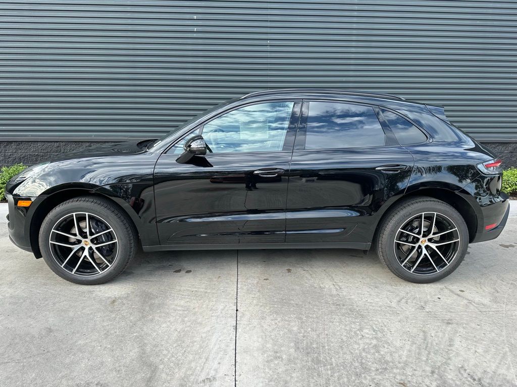 2025 Porsche Macan  2