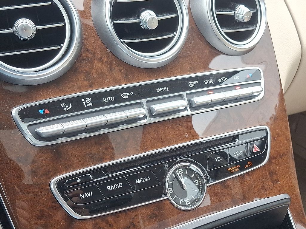 Thumbnail: 2015 Mercedes-Benz C-Class - 16