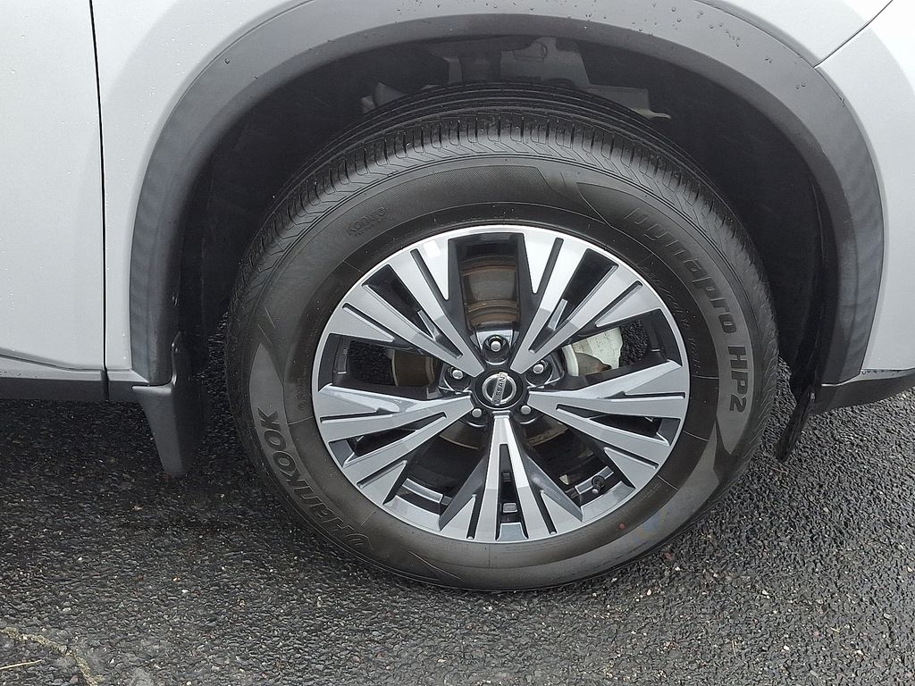 2021 Nissan Rogue SV 8