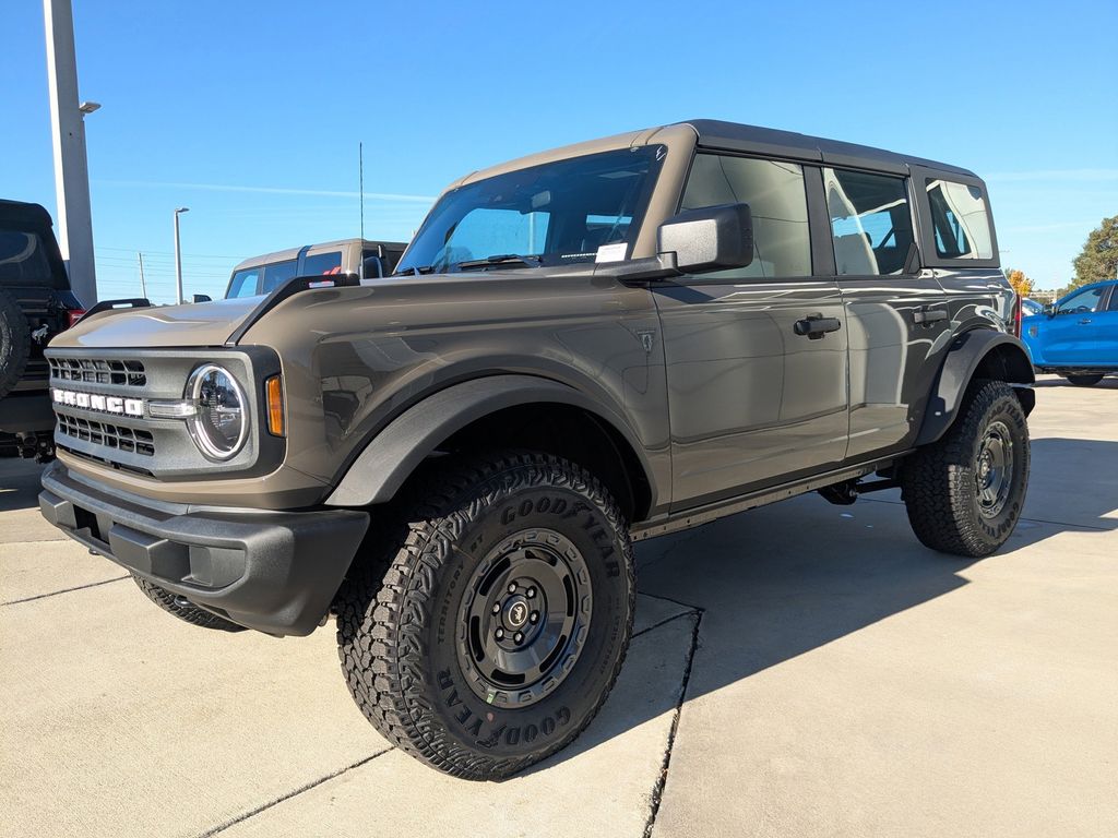 2025 Ford Bronco 