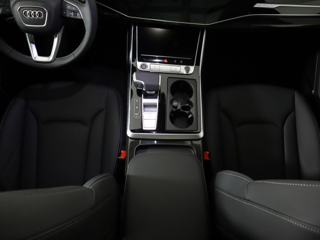 Thumbnail: 2026 Audi Q7 - 18