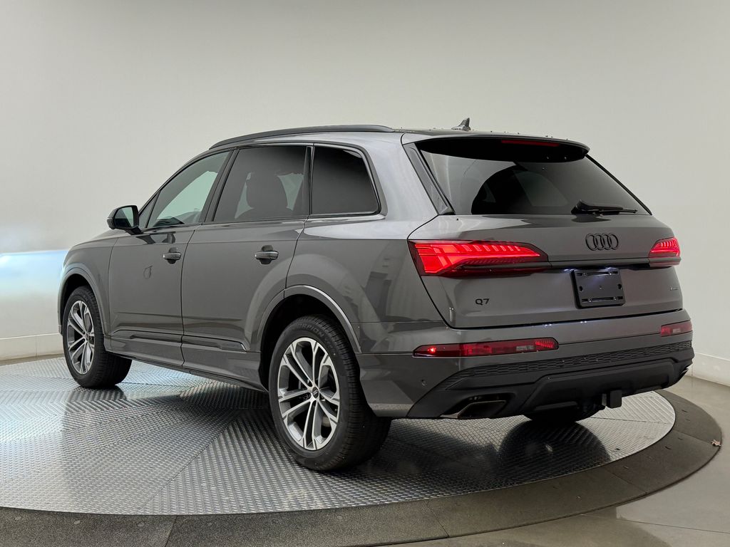 Thumbnail: 2026 Audi Q7 - 5