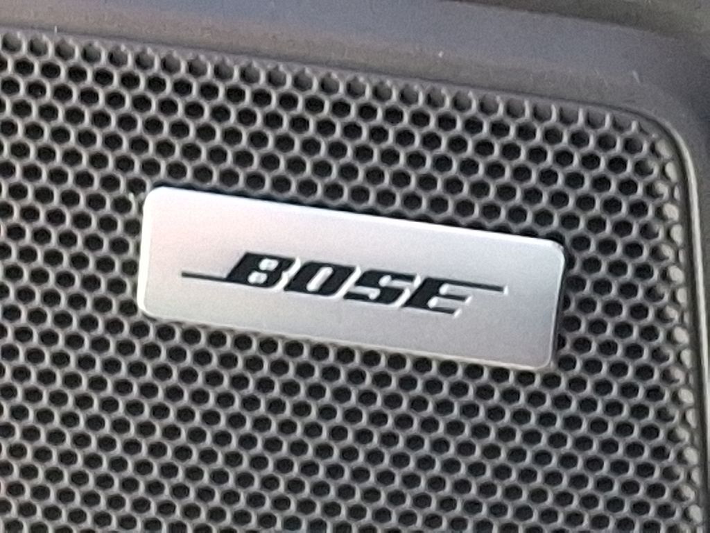 Thumbnail: 2026 Porsche Macan - 25