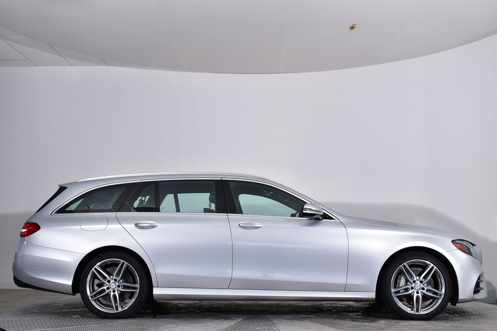 Thumbnail: 2017 Mercedes-Benz E-Class - 6