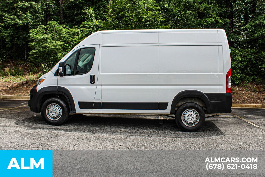 Used 2025 White Ram High Roof image 6