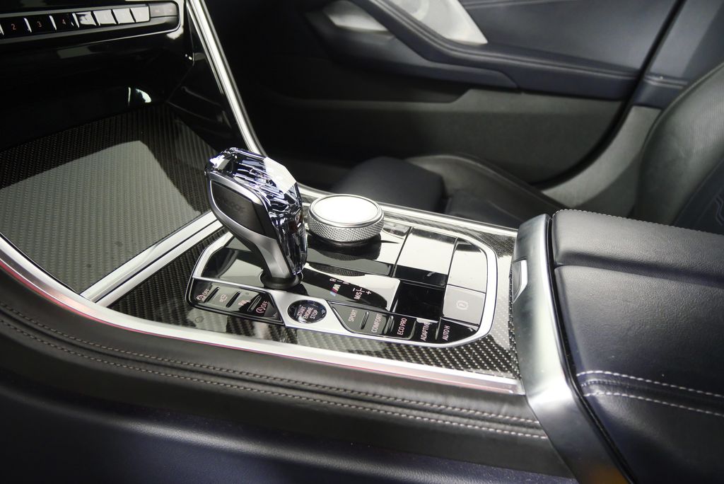 Thumbnail: 2022 BMW 8 Series - 26