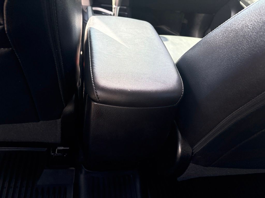 Thumbnail: 2016 Toyota RAV4 - 19