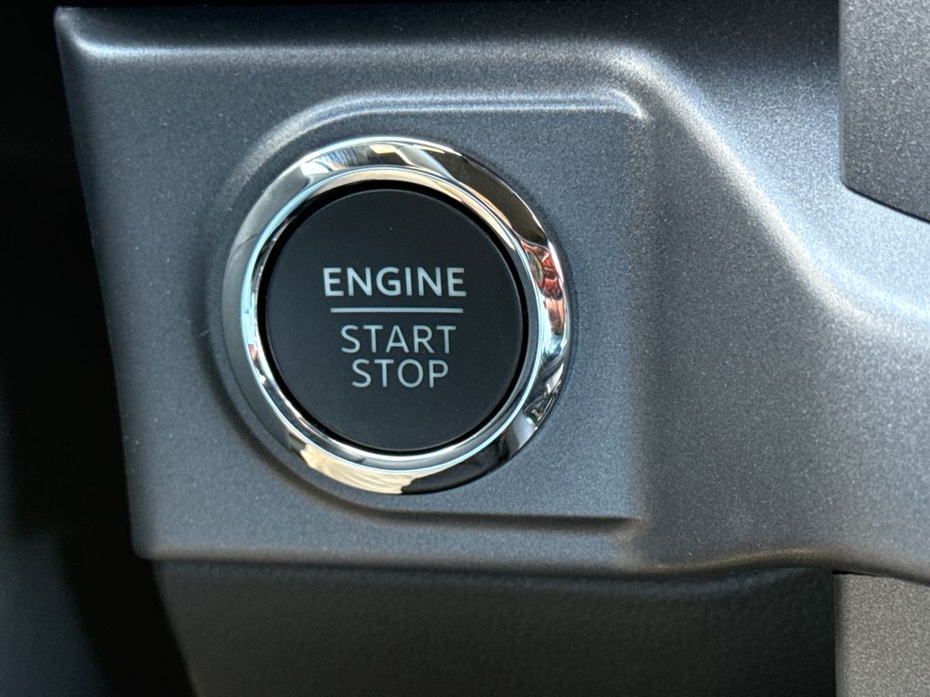 New 2026 Black Ford XLT image 40