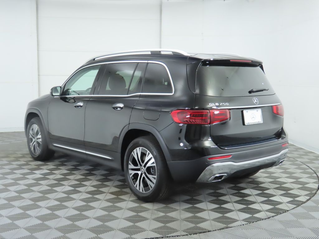 Thumbnail: 2026 Mercedes-Benz GLB - 7