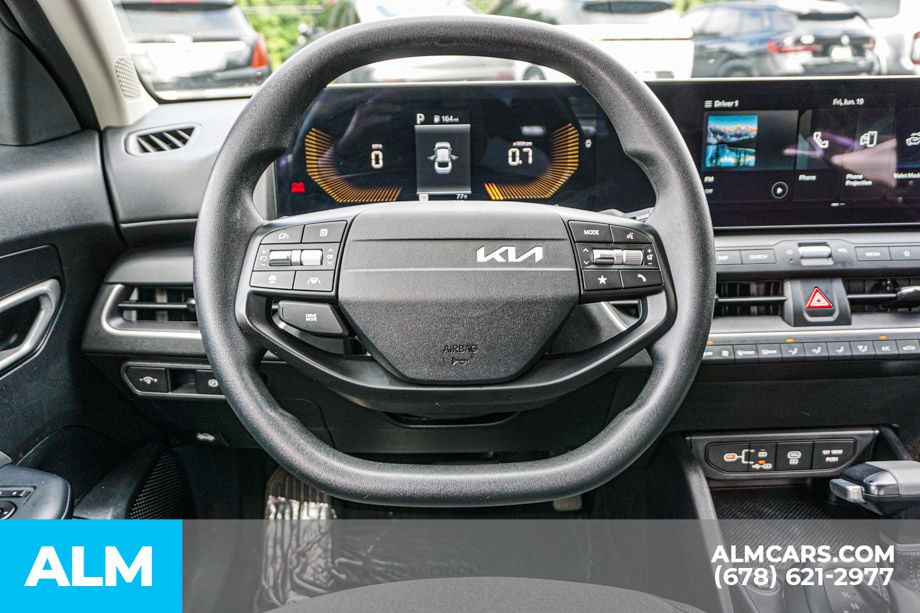 Used 2025 Gray Kia LXS image 28