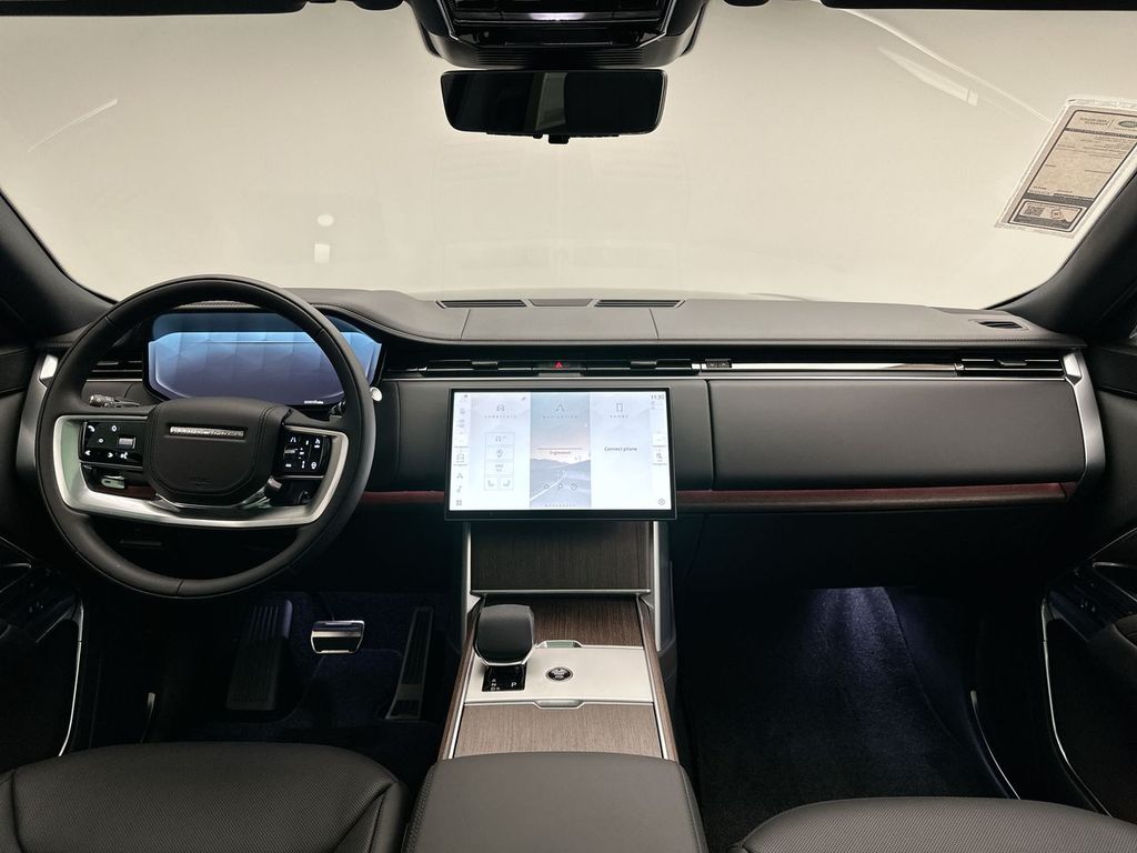 2025 Land Rover Range Rover SE 8
