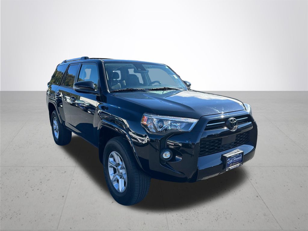 Used 2021 Toyota 4Runner SR5 Premium with VIN JTENU5JRXM5959771 for sale in Gladstone, OR