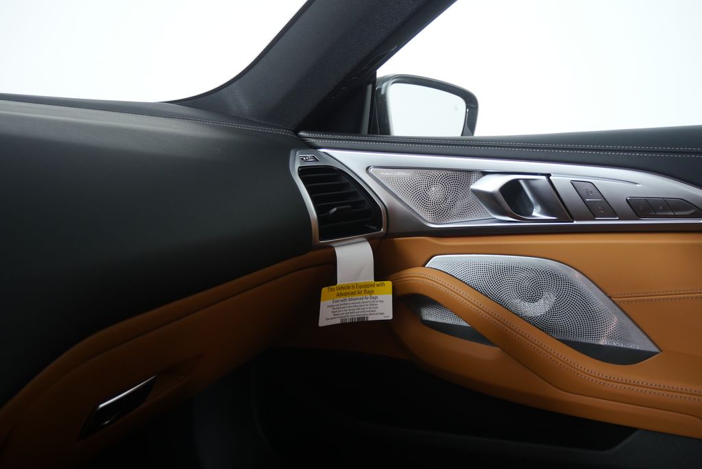 Thumbnail: 2026 BMW 8 Series - 25
