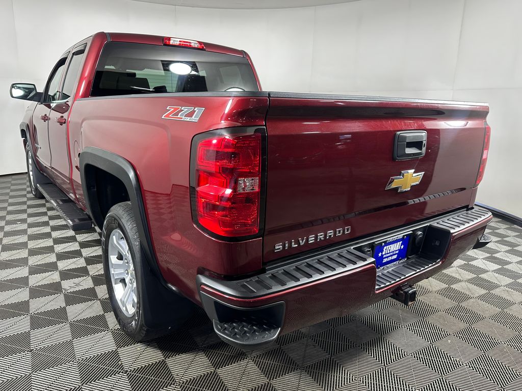 2017 Chevrolet Silverado 1500 LT - Image 3