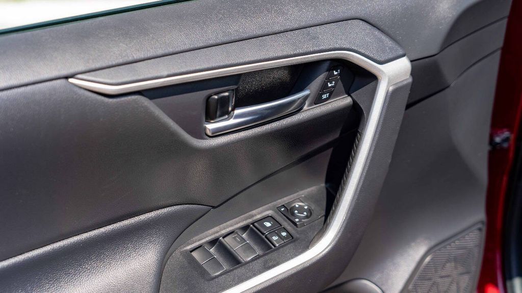 Used 2020 Toyota RAV4 XLE Premium 4D Sport Utility