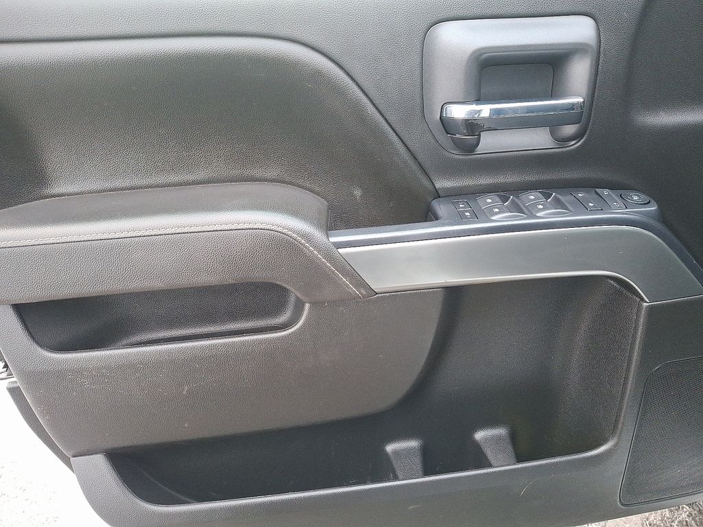 Thumbnail: 2017 Chevrolet Silverado 1500 - 12