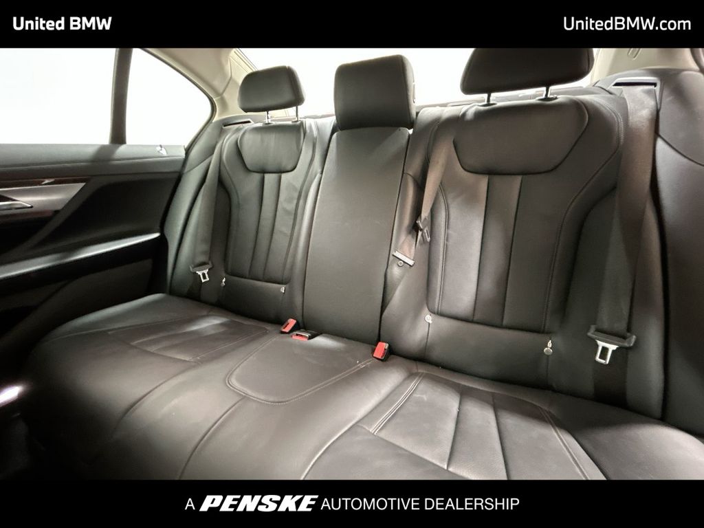 Thumbnail: 2018 BMW 7 Series - 21