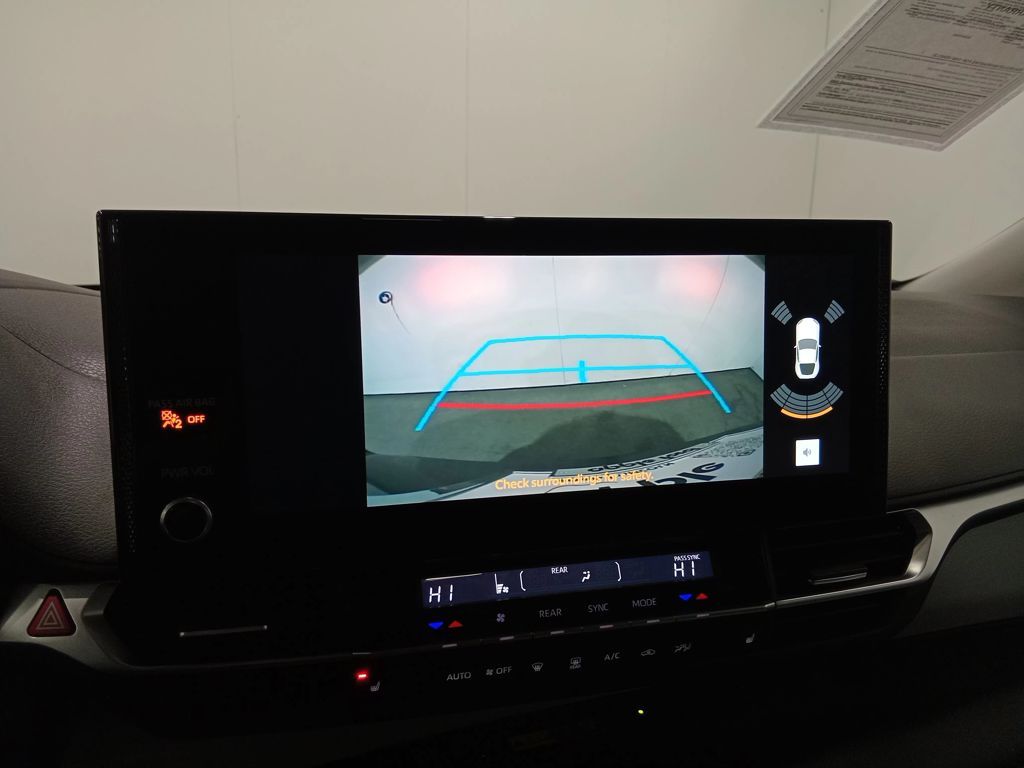 2025 Toyota Sienna XLE