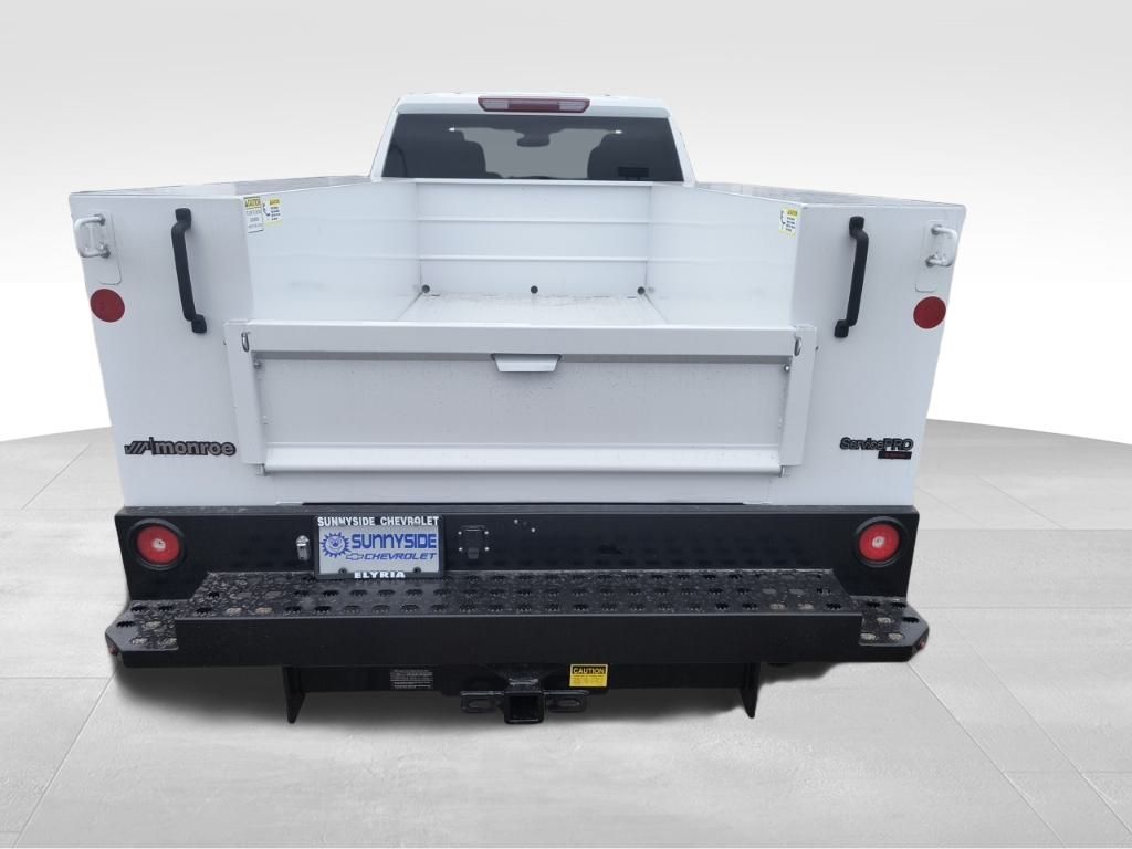 View vehicle photo 5