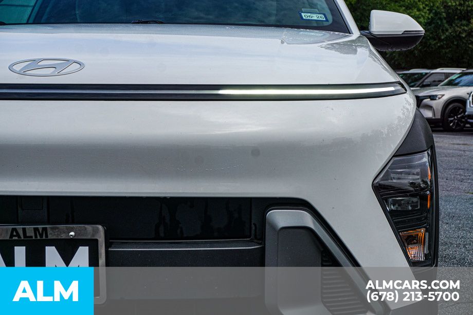 Used 2024 White Hyundai SEL image 12