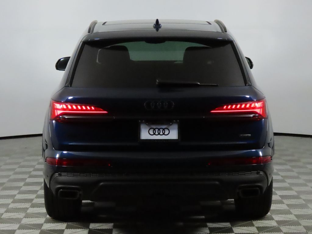 Thumbnail: 2026 Audi Q7 - 4