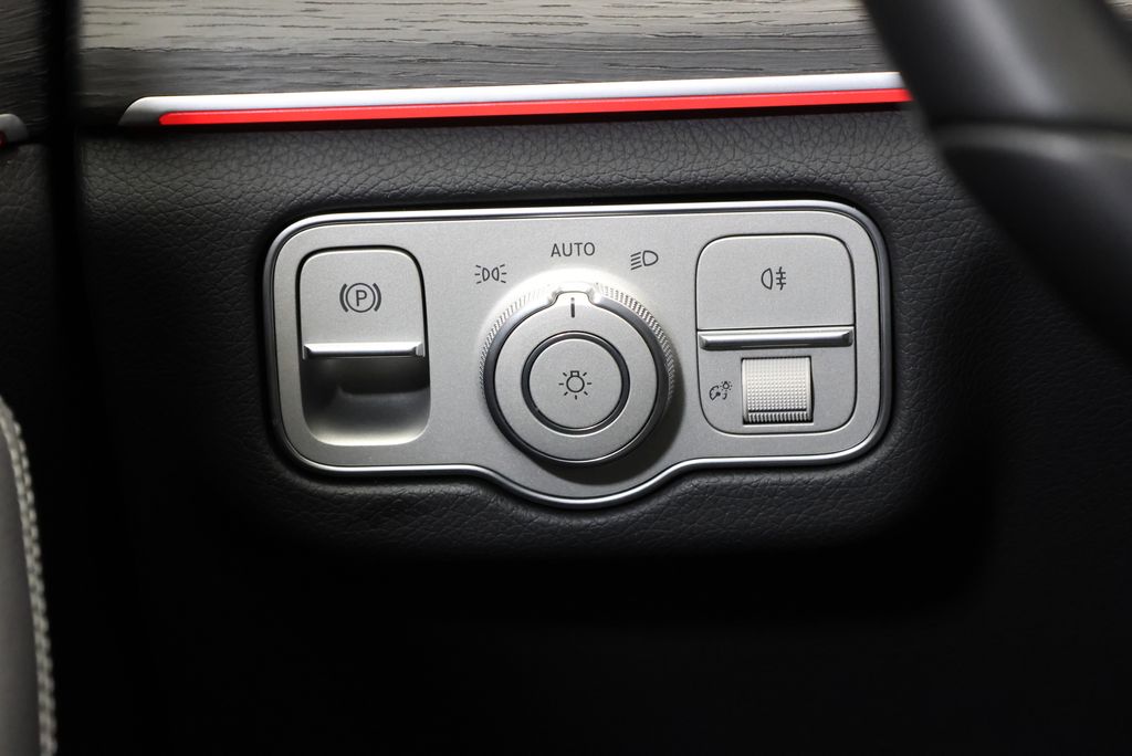 Thumbnail: 2026 Mercedes-Benz GLE - 19