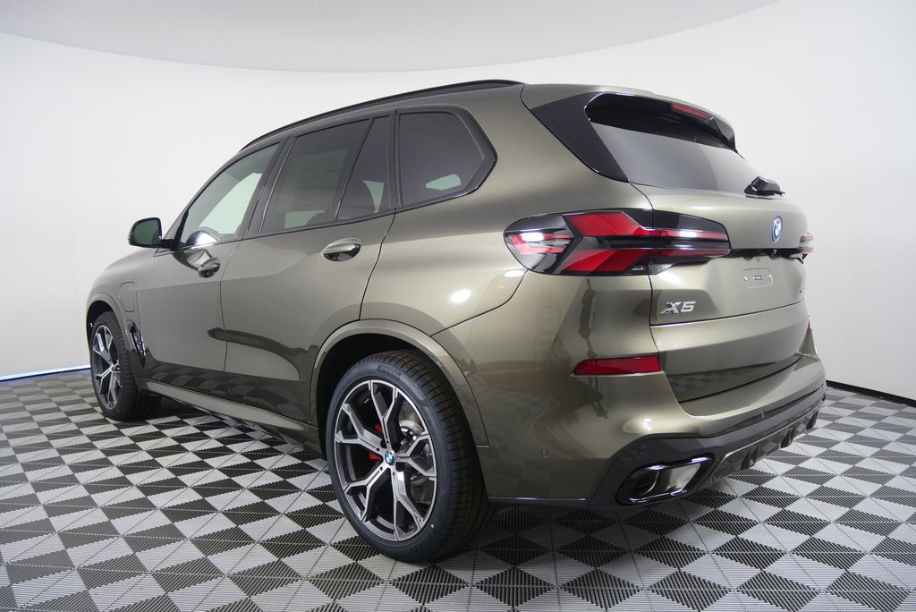 Thumbnail: 2026 BMW X5 - 5